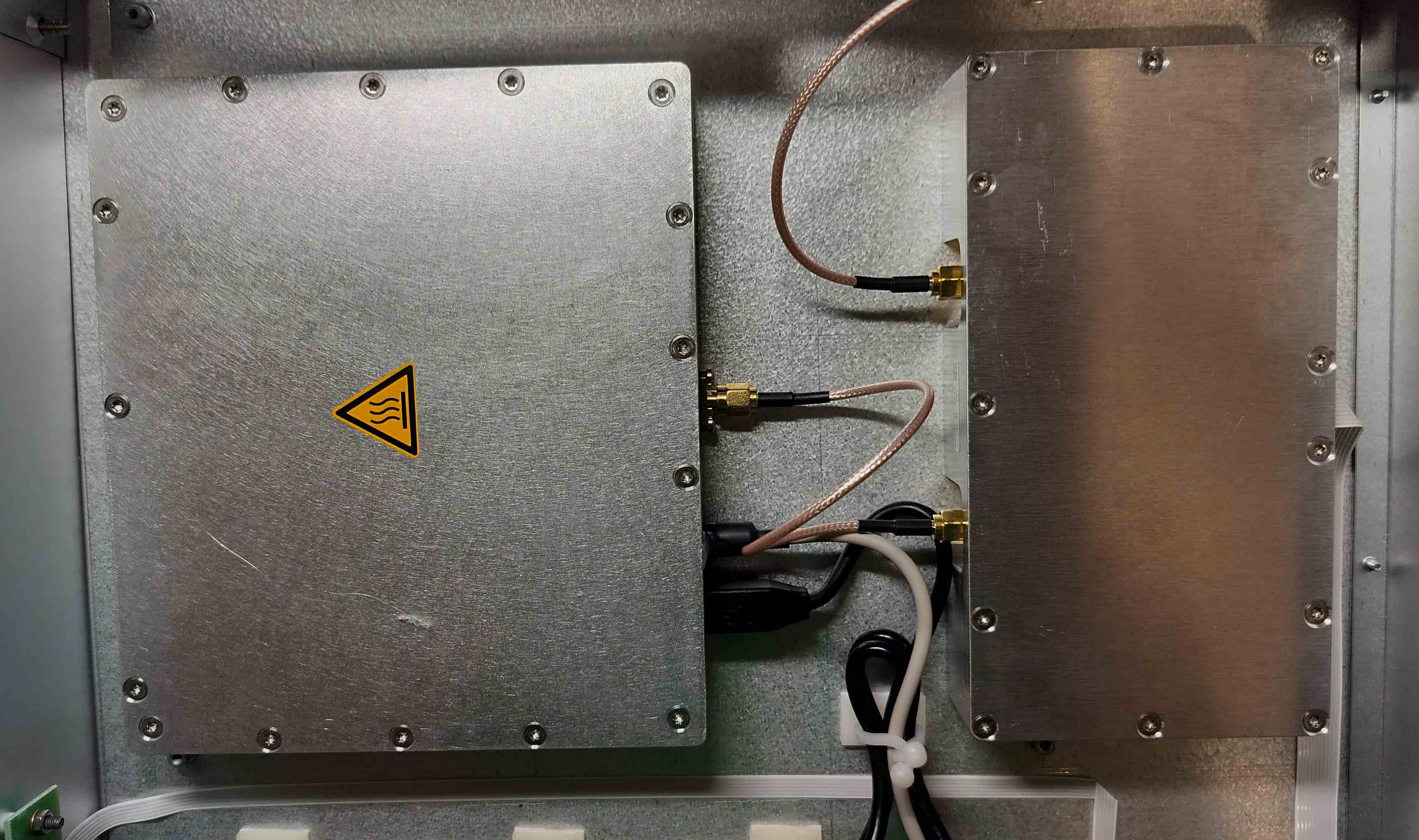 View of the SDR and power amplifier board installed in the chassis