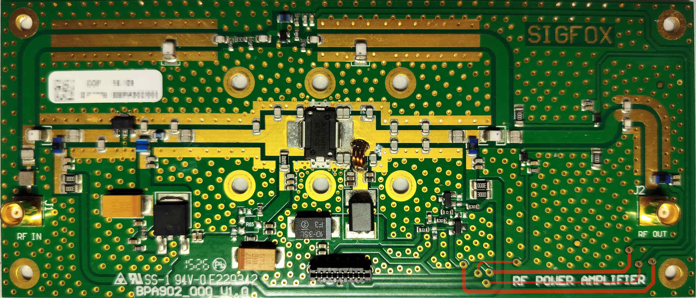 Top of amplifier board, with overlay of traces from the rear